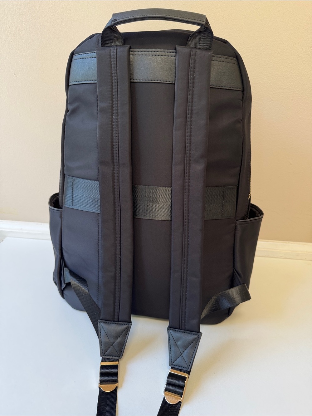 Hard Rock Cafe Black Backpack with Gold Accents - Picture 3 of 12